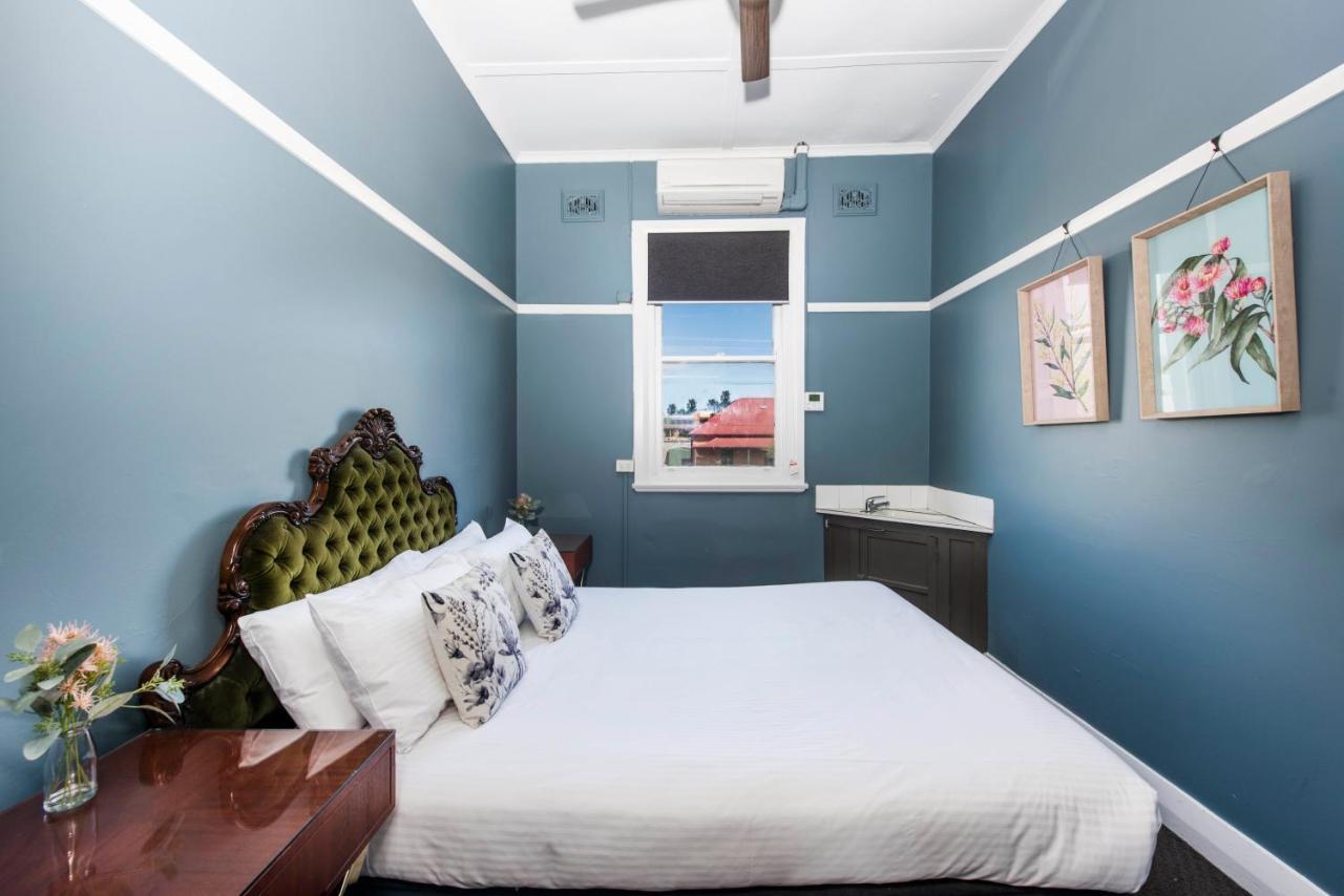 The Paragon Hotel Mudgee Bagian luar foto